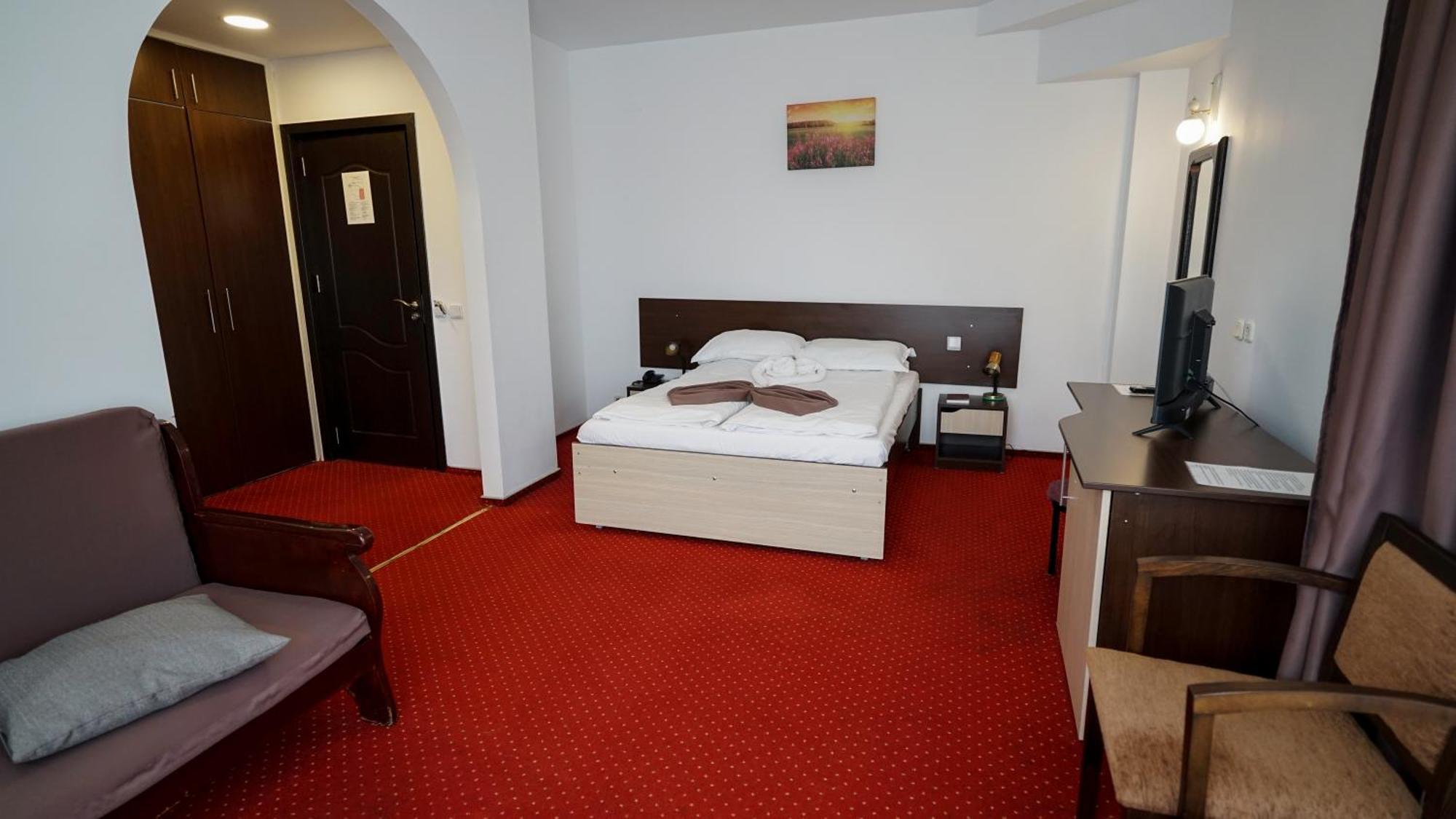 Vila Trandafirul Si Liliacul Hotell Caciulata Eksteriør bilde